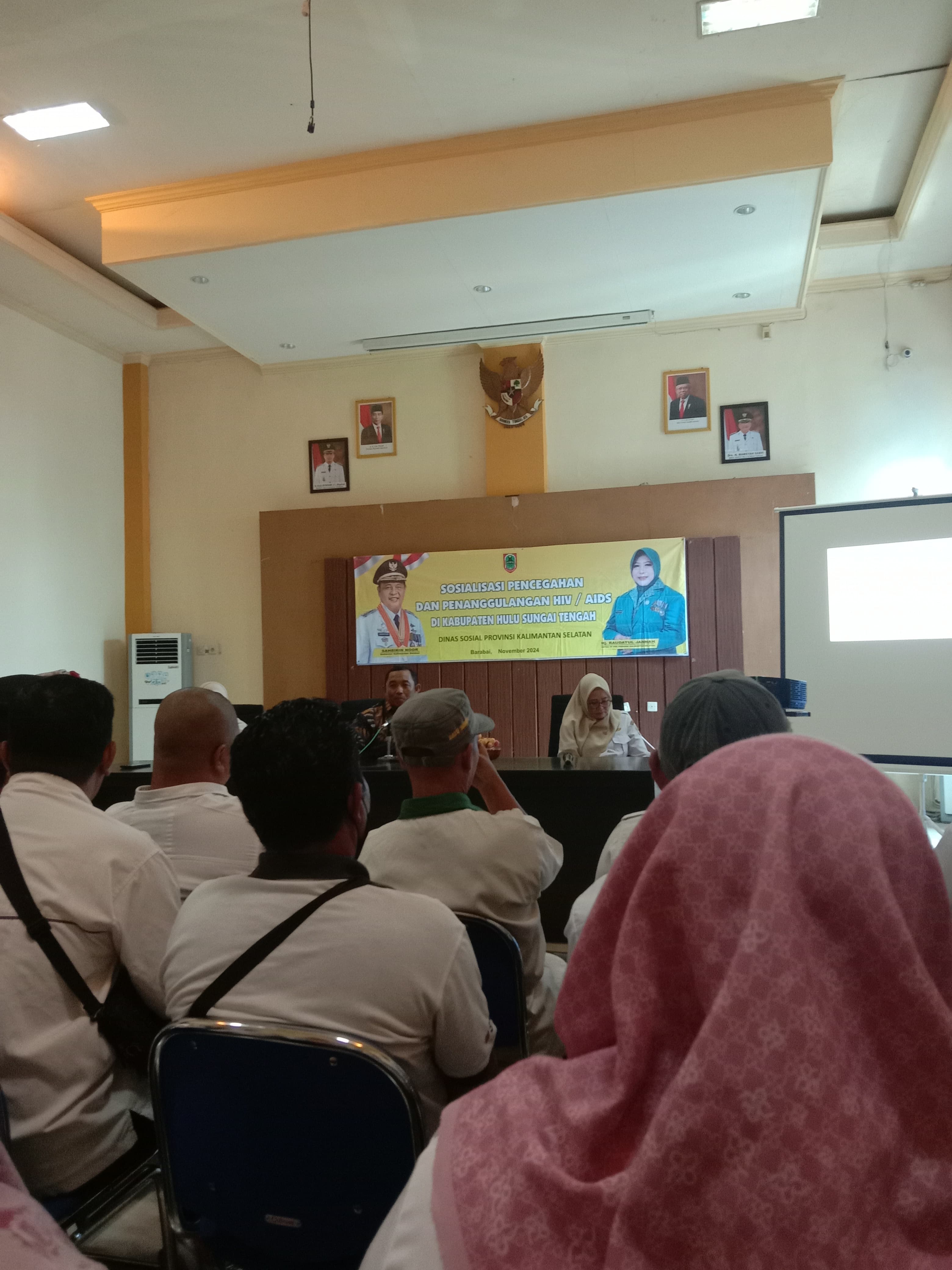 Kampanye “Hentikan Kekerasan” di Pasar Tradisional Barabai